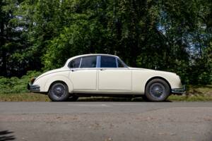 Image 26/50 de Jaguar Mk II 2.4 (1967)