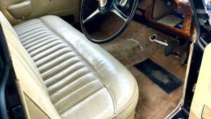 Image 8/16 of Rolls-Royce Silver Cloud I (1957)