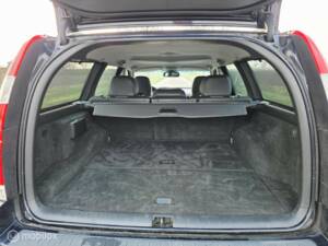 Imagen 14/32 de Volvo V 70 2.4 (2006)