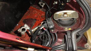 Image 102/137 of Mercedes-Benz 190 E 1.8 Avantgarde &quot;Rosso&quot; (1992)