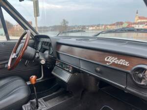 Bild 13/17 von Alfa Romeo Alfetta 1.8 (1979)