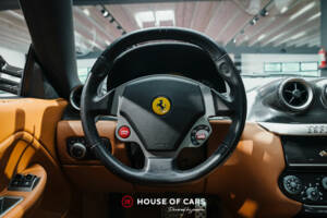 Image 17/25 of Ferrari 599 GTB Fiorano (2006)