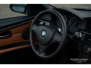 Image 15/32 de BMW 335i (2008)