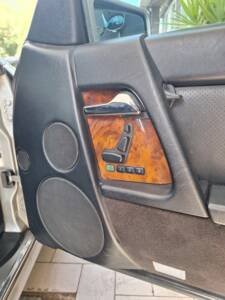 Bild 23/26 von Mercedes-Benz 500 SL (1990)