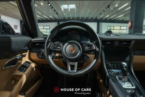 Bild 15/24 von Porsche 911 Carrera 4 GTS (2017)
