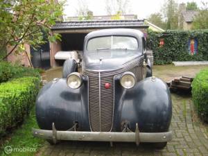 Image 40/46 of Studebaker President (1937)