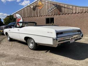 Image 36/50 of Pontiac Parisienne (1967)