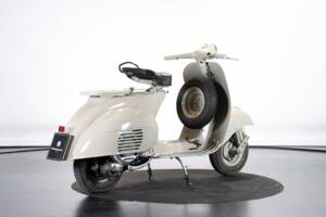 Image 4/50 de Piaggio Vespa 125 (1959)