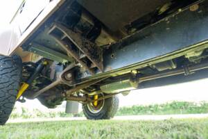 Image 17/33 of Land Rover Defender 110 (1983)