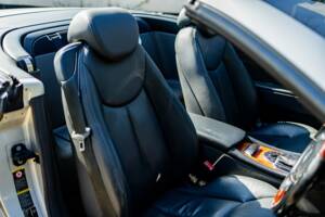 Image 35/50 de Mercedes-Benz SL 500 (2003)