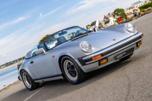 Image 19/132 of Porsche 911 Speedster 3.2 (1989)