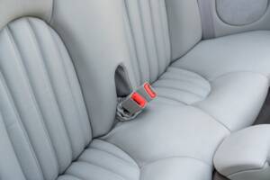 Image 84/91 de Jaguar XK8 4.0 (2000)