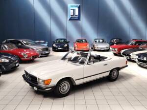 Image 2/53 of Mercedes-Benz 280 SL (1981)