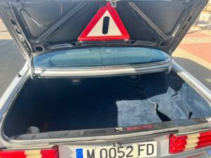 Image 39/77 of Mercedes-Benz 380 SEC (1982)