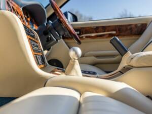 Imagen 50/50 de Aston Martin V8 Vantage Volante (2000)
