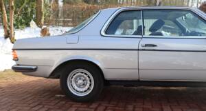 Bild 28/50 von Mercedes-Benz 280 C (1977)