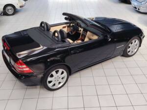 Bild 4/54 von Mercedes-Benz SLK 230 Kompressor (2002)