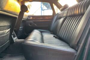 Image 22/40 of Jaguar Sovereign 3.6 (1989)