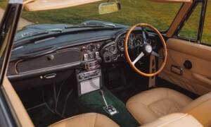 Image 5/99 of Aston Martin DB 6 Volante (1968)