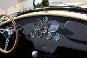 Bild 39/51 von AC Cobra 289 (1999)