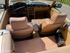 Immagine 14/41 di Mercedes-Benz 560 SL (1986)