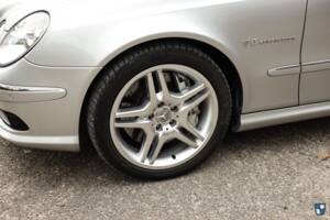 Image 33/72 of Mercedes-Benz E 55 AMG (2002)