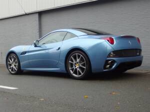 Image 4/49 of Ferrari California (2010)