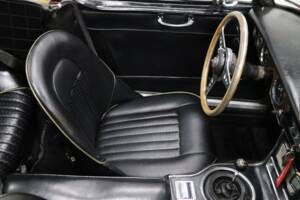 Image 4/50 of Austin-Healey 3000 Mk III (BJ8) (1964)