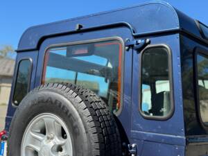 Bild 19/55 von Land Rover Defender 90 Heritage (2006)