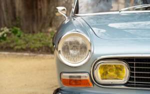 Image 21/88 of Peugeot 404 Coupé (1968)
