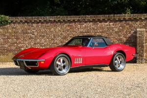 Image 11/50 of Chevrolet Corvette Stingray (1969)