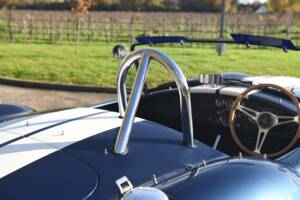 Image 17/50 de AC Cobra 427 (1999)