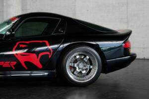 Image 7/50 of Dodge Viper GTS (2005)