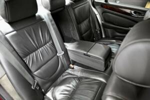 Image 28/50 of Jaguar XJR Super V8 (2004)