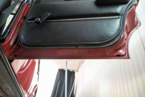 Image 48/50 of Volvo 240 (1983)