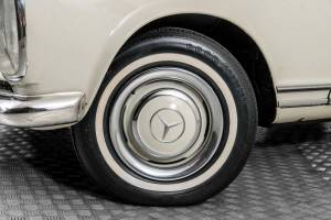 Immagine 4/50 di Mercedes-Benz 230 SL (1964)