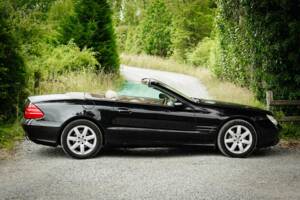 Image 9/50 of Mercedes-Benz SL 350 (2003)