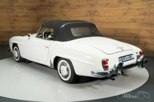 Afbeelding 13/19 van Mercedes-Benz 190 SL (1960)