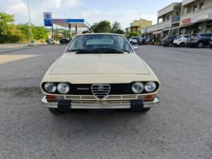 Image 4/35 de Alfa Romeo Alfetta GTV 2.0 (1979)