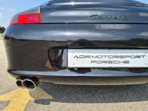 Image 17/19 de Porsche 911 Carrera (2003)