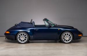 Image 4/25 of Porsche 911 Carrera (1997)