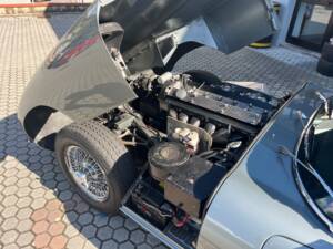 Afbeelding 4/32 van Jaguar E-Type (1969)
