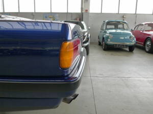 Image 27/37 of BMW 325i (1991)