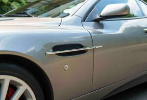 Bild 10/26 von Aston Martin V12 Vanquish (2003)