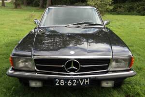 Image 3/8 de Mercedes-Benz 350 SLC (1972)