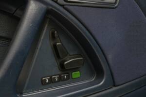 Bild 10/84 von Mercedes-Benz SL 320 (1996)