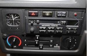 Bild 12/33 von BMW 318i (1993)