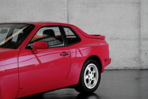 Bild 45/50 von Porsche 944 S2 (1990)