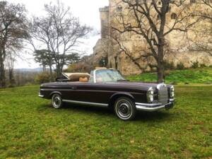 Bild 2/45 von Mercedes-Benz 280 SE (1969)