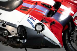Immagine 17/49 di Honda CBR 1000 RR Fireblade (1995)